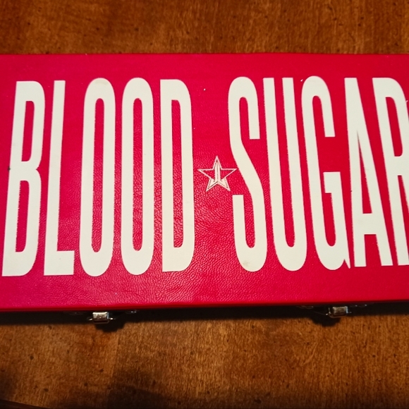 Jeffrey Star blood sugar palette like new - Picture 2 of 2
